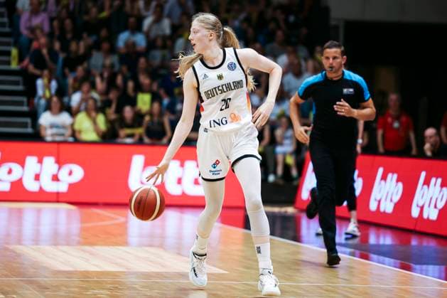 Basketball Damen Testspiel: Belgien-Deutschland; 12.06.2025 Frieda Mizzi Bühner (Deutschland, 20) am Ball Basketball Damen Testspiel: Belgien-Deutschland; Löwen, Sportoase am 12.06.2025 Copyright: xBEAUTIFULxSPORTS Freisenx