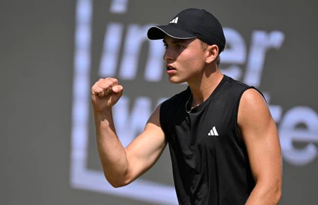 Justin Engel (GER) Jubel, Freude, Emotion, emotional, jubelt, Glueck, gluecklich, Tennis Herren BOSS Open ATP, Tennis Herren 250 Stuttgart 2025 Weissenhof BOSS Open ATP 250 Stuttgart 2025