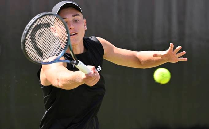Justin Engel (GER) Aktion Tennis Herren BOSS Open ATP, Tennis Herren 250 Stuttgart 2025 Weissenhof BOSS Open ATP 250 Stuttgart 2025