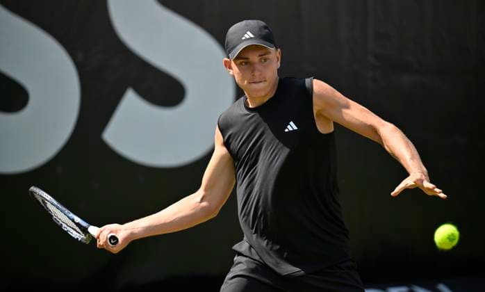 Justin Engel (GER) Aktion Tennis Herren BOSS Open ATP, Tennis Herren 250 Stuttgart 2025 Weissenhof BOSS Open ATP 250 Stuttgart 2025