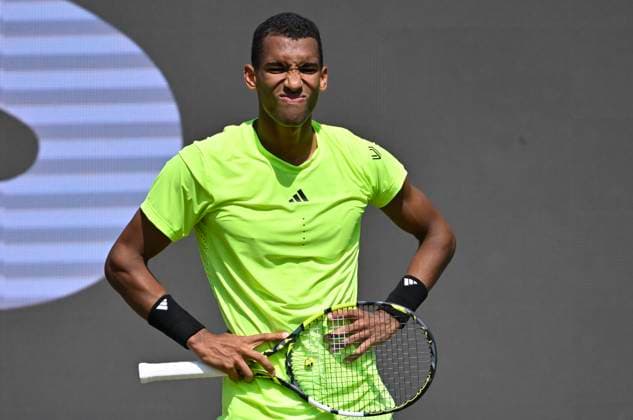 Felix Auger-Aliassime (CAN) Enttaeuschung enttaeuscht nach vergebener Chance Gestik Geste Tennis Herren BOSS Open ATP, Tennis Herren 250 Stuttgart 2025 Weissenhof BOSS Open ATP 250 Stuttgart 2025