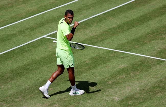 BAU Stuttgart Tennis , BOSS Open, Felix Auger-Aliassime (CAN) jubelt und ballt die Faust