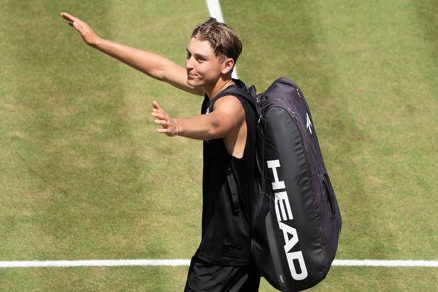 Justin Engel scheidet aus, Abschied, Emotionen, Justin Engel vs. Felix Auger-Aliassime, Tennis, ATP, Tennis Herren Turnier, Boss-Open, Center-Court, Viertelfinale, 13.06.2025, Justin Engel vs. Felix Auger-Aliassime, Tennis, ATP-Turnier, Boss-Open, Center-Court, Viertelfinale, 13.06.2025, Stuttgart Copyright: xEibner-Pressefoto EdwardxCheungx EP_ECG