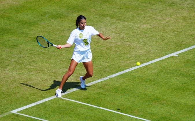 Emma Raducanu practices ahead of her quarter final Queen s Club Championships, Day 5, Queen s Club, West Kensington, London - 13 Jun 2025  Copyright: xJavierxGarcia Shutterstockx 15354720f
