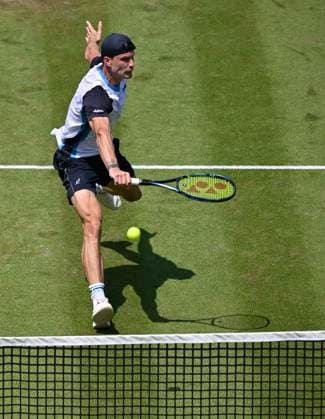 Marton Fucsovics (HUN) Aktion Tennis Herren BOSS Open ATP, Tennis Herren 250 Stuttgart 2025 Weissenhof BOSS Open ATP 250 Stuttgart 2025