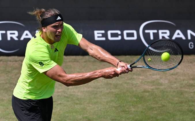 Alexander Zverev (GER) Aktion Tennis Herren BOSS Open ATP, Tennis Herren 250 Stuttgart 2025 Weissenhof BOSS Open ATP 250 Stuttgart 2025