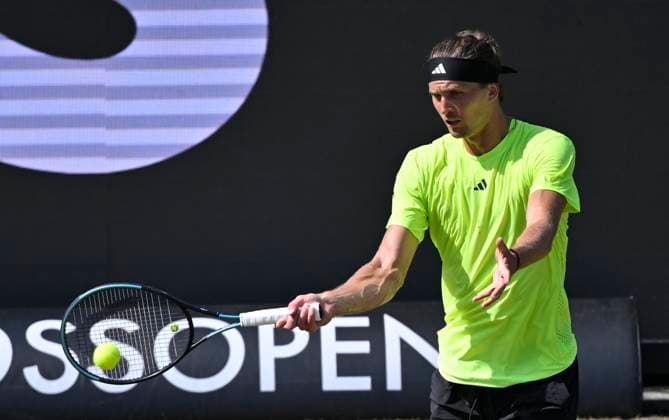 Alexander Zverev (GER) Aktion Tennis Herren BOSS Open ATP, Tennis Herren 250 Stuttgart 2025 Weissenhof BOSS Open ATP 250 Stuttgart 2025