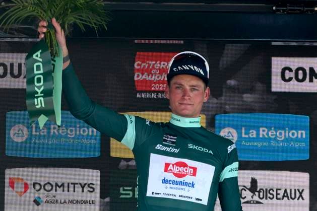 Criterium du Dauphine 2025 Stage 6 COMBLOUX, FRANCE - JUNE 13 : Van Der Poel Mathieu (NED) of Alpecin - Deceuninck pictured with the green jersey during the podium ceremony of stage 6 of the 77th edition of Criterium du Dauphine Libere an UCI World Tour 2.UWT cycling road race stage for Men Elite of 126.7 km with start in Valserhone and finish in Combloux on June 13, 2025 in Combloux, France, 13 06 2025 ( Motordriver Kenny Verfaillie - Combloux France  Copyright: xVincentxKalutx