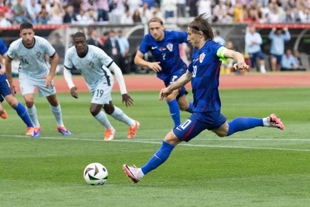 June 8, 2024, Caxias, Lisbon, Portugal: Croatia and Real Madrid midfielder LUKA MODRIC (10) in action during the game of the International Friendly, Länderspiel, Nationalmannschaft game between Portugal and Croatia at Estadio Nacional Caxias Portugal - ZUMAs359 20240608_zsp_s359_067 Copyright: xAlexandrexdexSousax