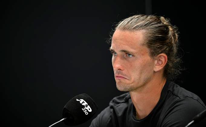PK Pressekonferenz Alexander Zverev (GER) Portrait nachdenklich Gestik Geste Tennis Herren BOSS Open ATP, Tennis Herren 250 Stuttgart 2025 Weissenhof BOSS Open ATP 250 Stuttgart 2025