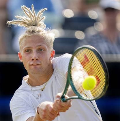 DEN BOSCH - Mark Lajal (EST) in his match against Zizou Bergs (BEL) during the quarterfinals of the Libema Open. The tennis tournament takes place at the Autotron in Rosmalen. ANP SANDER KONING xVIxANPxSportx xxANPxIVx 529848997 originalFilename: 529848997.jpg