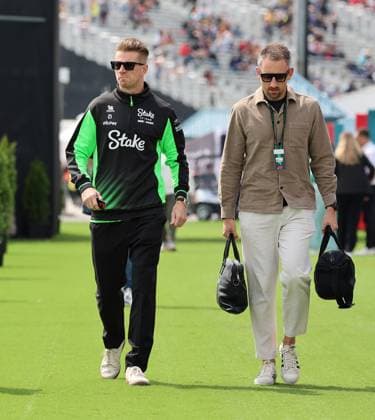 13.06.2025, Circuit Gilles-Villeneuve, Montreal, FORMULA 1 PIRELLI GRAND PRIX DU CANADA 2025 , im Bild Nico Hülkenberg (DEU), Stake F1 Team Kick Sauber mit Manager Raoul Spanger. (Photo by Mark Urquhart Hasan Bratic DeFodi Images)
