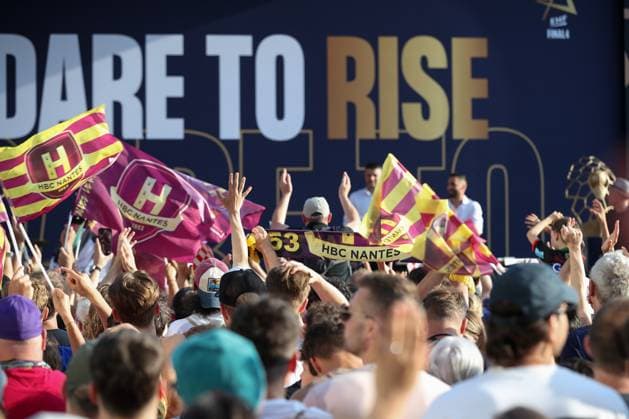 13.06.2025, xtgx, Handball, EHF Champions League Final 4, Opening Party v.l. Fans von HBC Nantes Koeln