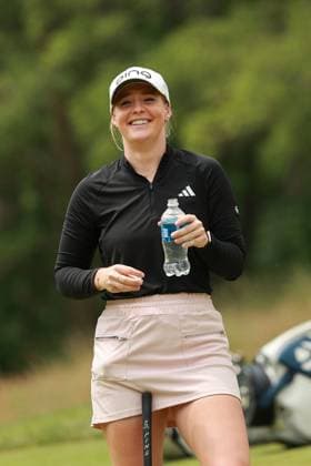 Meijer LPGA, Golf Damen Classic BELMONT, MICHIGAN-JUNE 13: Cassie Porter of Australia waits on the 16th hole during the second round of the Meijer LPGA Classic for Simply Give golf tournament at Blythefield Country Club in Belmont, MI, USA Friday, June 13, 2025. Belmont Michigan United States  Copyright: xJorgexLemusx originalFilename:lemus-meijerlp250613_npUGh.jpg