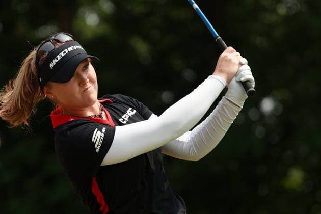 Meijer LPGA, Golf Damen Classic BELMONT, MICHIGAN-JUNE 13: Brooke Henderson of Canada plays her tee shot on the 10th hole during the second round of the Meijer LPGA Classic for Simply Give golf tournament at Blythefield Country Club in Belmont, MI, USA Friday, June 13, 2025. Belmont Michigan United States  Copyright: xJorgexLemusx originalFilename:lemus-meijerlp250613_nprcg.jpg