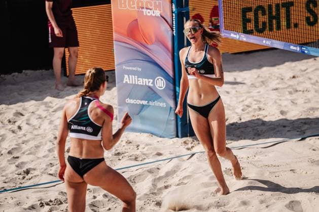 Beachvolleyball Frauen Allianz German Beach Tour 2025 Tourstop Bremen 13.06.2025 v.l. Jubel bei Mila Jancar und Clara Dressen Bremen Waterfront Bremen Deutschland