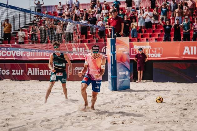 Beachvolleyball Männer Allianz German Beach Tour 2025 Tourstop Bremen 13.06.2025 Bennet Poniewaz jubelt Bremen Waterfront Bremen Deutschland