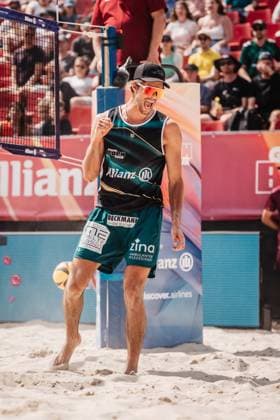 Beachvolleyball Männer Allianz German Beach Tour 2025 Tourstop Bremen 13.06.2025 Niklas Held jubelt Bremen Waterfront Bremen Deutschland