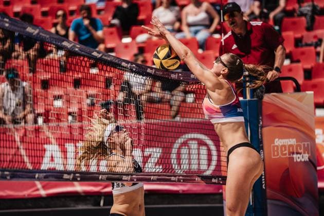 Beachvolleyball Frauen Allianz German Beach Tour 2025 Tourstop Bremen 13.06.2025 v.l. Anna Behlen gegen Clara Dressen Bremen Waterfront Bremen Deutschland
