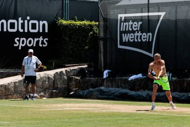 BOSS OPEN ATP250; 13.06.2025 Alexander Zverev (GER) beim Training, trainieren Im Hintergrund: Alexander Michailowitsch Swerew (Vater und Trainer von Alexander Zverev) BOSS OPEN ATP250; Stuttgart, Tennisclub Weissenhof am 13.06.2025 Copyright: xBEAUTIFULxSPORTS Wunderlx