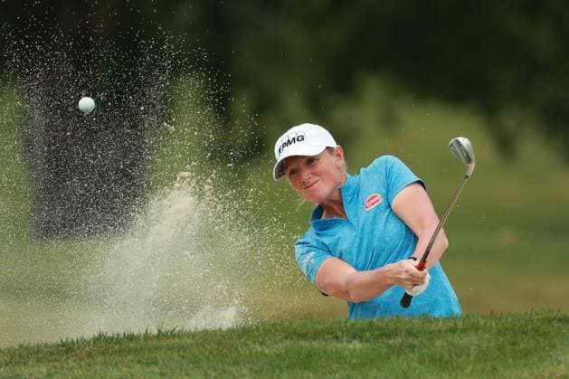 Meijer LPGA, Golf Damen Classic BELMONT, MICHIGAN-JUNE 13: Stacy Lewis of the United States hits out of the bunker toward the 8th green during the second round of the Meijer LPGA Classic for Simply Give golf tournament at Blythefield Country Club in Belmont, MI, USA Friday, June 13, 2025. Belmont Michigan United States  Copyright: xJorgexLemusx originalFilename:lemus-meijerlp250613_npc36.jpg