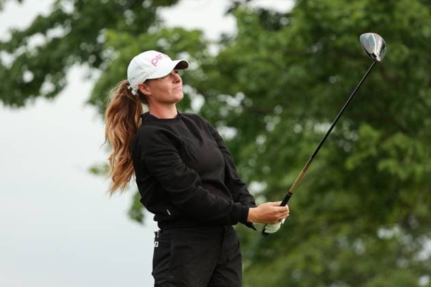 Meijer LPGA, Golf Damen Classic BELMONT, MICHIGAN-JUNE 13: Caley McGinty of England plays her tee shot on the second hole during the second round of the Meijer LPGA Classic for Simply Give golf tournament at Blythefield Country Club in Belmont, MI, USA Friday, June 13, 2025. Belmont Michigan United States  Copyright: xJorgexLemusx originalFilename:lemus-meijerlp250613_np54j.jpg