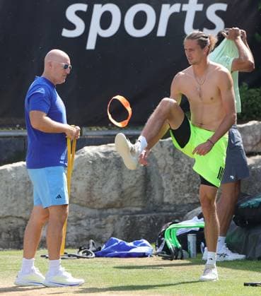 14.06.2025,Boss Open 2025, TC Weissenhof Stuttgart, ATP, Tennis Herren Tour 250 Tennis, im Bild: Kondition Trainer und Alexander Zverev (GER)