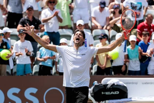 Bilder des Jahres 2025, Sport 06 Juni Sport Themen der Woche KW24 BOSS OPEN ATP250; 14.06.2025 Taylor Fritz (USA) jubelt nach dem Sieg im Match gegen Felix Auger-Aliassime (CAN) BOSS OPEN ATP250; Stuttgart, Tennisclub Weissenhof am 14.06.2025 *** BOSS OPEN ATP250 14 06 2025 Taylor Fritz USA celebrates after winning the match against Felix Auger Aliassime CAN BOSS OPEN ATP250 Stuttgart, Tennisclub Weissenhof on 14 06 2025 Copyright: xBEAUTIFULxSPORTS Wunderlx
