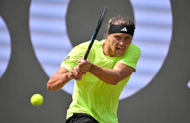 Alexander Zverev (GER) Aktion Tennis Herren BOSS Open ATP, Tennis Herren 250 Stuttgart 2025 Weissenhof BOSS Open ATP 250 Stuttgart 2025