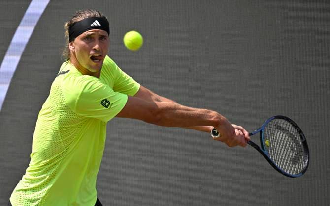 Alexander Zverev (GER) Aktion Tennis Herren BOSS Open ATP, Tennis Herren 250 Stuttgart 2025 Weissenhof BOSS Open ATP 250 Stuttgart 2025