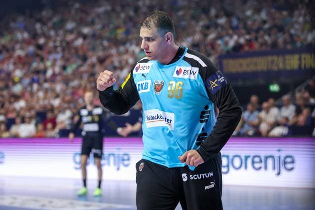 14.06.2025, Handball, Halbfinale TruckScout24 EHF FINAL4, LANXESS arena Köln, Füchse Berlin - HBC Nantes: Torwart Dejan Milosavljev (Fuechse Berlin 96) jubelnd Nordrhein-Westfalen Deutschland