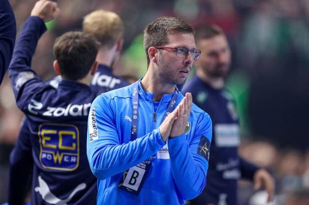 14.06.2025, Handball, Halbfinale TruckScout24 EHF FINAL4, LANXESS arena Köln, Füchse Berlin - HBC Nantes: Cheftrainer Jaron Siewert (Fuechse Berlin) gestikulierend Nordrhein-Westfalen Deutschland