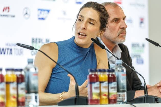 Berlin, 14.06.25, Tennis: ecotrans Ladies Open Berlin im Steffi-Graf-Stadion. Auftakt-PK zur Auslosung Hauptfeld, BERLIN TENNIS OPEN by HYLO. Andrea Petkovic spricht zu den Pressevertretern. Berlin Tennis Open by HYLO 2025