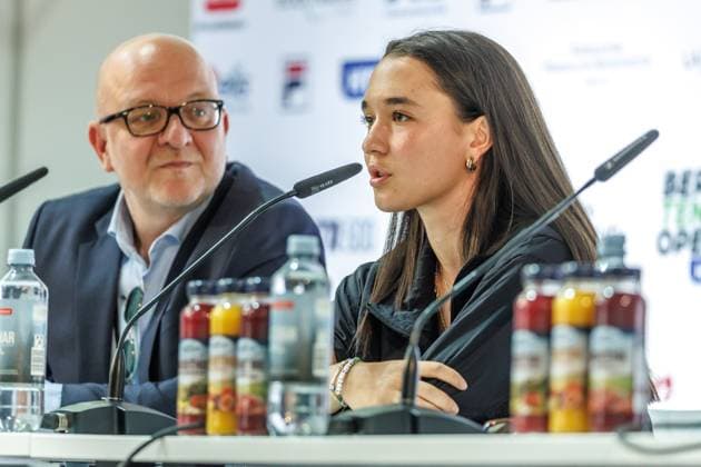 Berlin, 14.06.25, Tennis: ecotrans Ladies Open Berlin im Steffi-Graf-Stadion. Auftakt-PK zur Auslosung Hauptfeld, BERLIN TENNIS OPEN by HYLO. Eva Lys spricht zu den Pressevertretern. Berlin Tennis Open by HYLO 2025