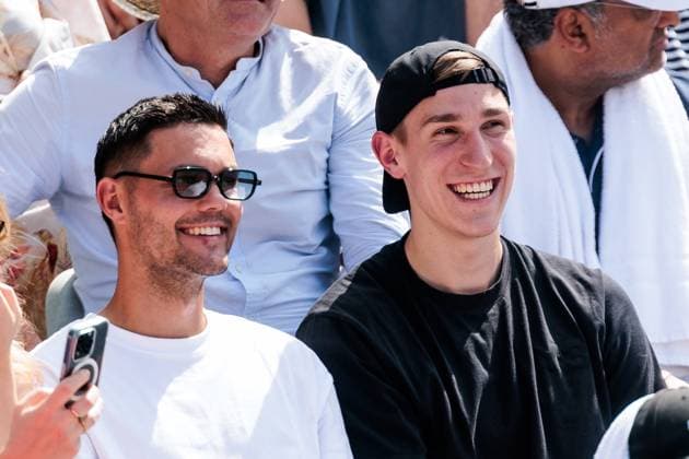 BOSS OPEN ATP250; 14.06.2025 Nico Schlotterbeck (Borussia Dortmund) verfolg lachend das Spiel zwischen Alexander Zverev (GER) und Ben Shelton (USA) BOSS OPEN ATP250; Stuttgart, Tennisclub Weissenhof am 14.06.2025 Copyright: xBEAUTIFULxSPORTS Wunderlx