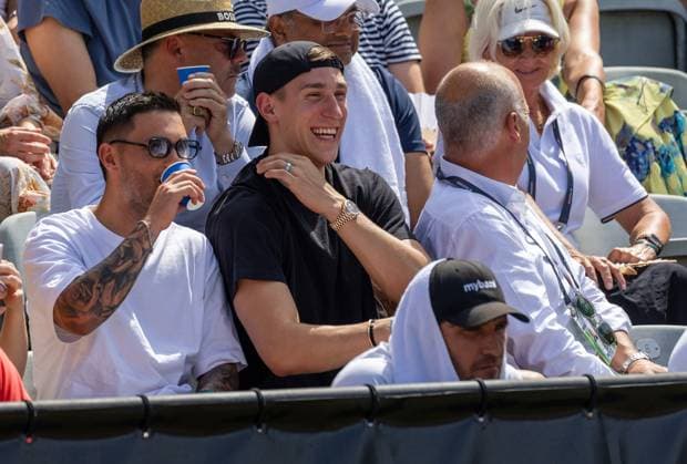 BAU Stuttgart Tennis , BOSS Open, Nico Schlotterbeck auf der Tribüne (Mitte)