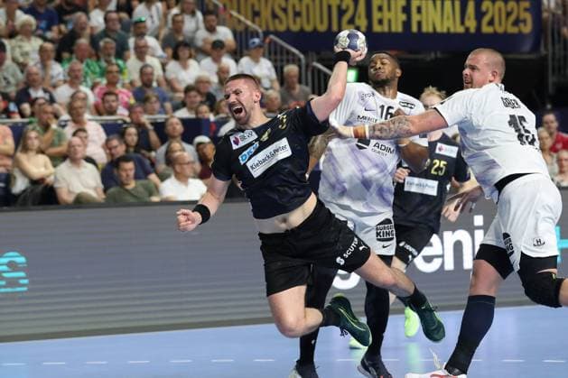 14.06.2025, xtgx, Handball, EHF Champions League Halbfinale 1, Füchse Berlin - HBC Nantes v.l. Fabian Wiede (Berlin, 3) wirft Tor, Torschuetze, erzielt Tor, Treffer, scores the goal Koeln