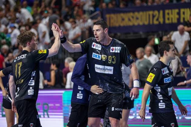 14.06.2025, Handball, Halbfinale TruckScout24 EHF FINAL4, LANXESS arena Köln, Füchse Berlin - HBC Nantes: Mijajlo Marsenic (Fuechse Berlin 93) jubelnd neben Nils Lichtlein (Fuechse Berlin 17) Nordrhein-Westfalen Deutschland