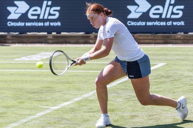Berlin, 14.06.25, Tennis: ecotrans Ladies Open Berlin im Steffi-Graf-Stadion. Damen, Einzel, Kalinskaya (Russland) - Seidel (Deutschland). xxx retourniert einen Ball. Berlin Tennis Open by HYLO 2025