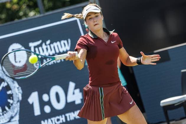 Berlin, 14.06.25, Tennis: ecotrans Ladies Open Berlin im Steffi-Graf-Stadion. Damen, Einzel, Kalinskaya (Russland) - Seidel (Deutschland). Anna Kalinskaya (Russland) retourniert einen Ball. Berlin Tennis Open by HYLO 2025