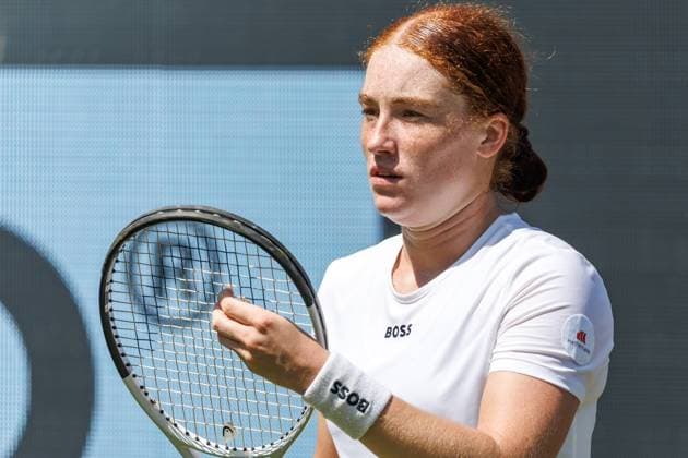 Berlin, 14.06.25, Tennis: ecotrans Ladies Open Berlin im Steffi-Graf-Stadion. Damen, Einzel, Kalinskaya (Russland) - Seidel (Deutschland). Ella Seidel (Deutschland) steht auf dem Platz. Berlin Tennis Open by HYLO 2025