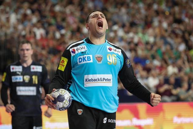 14.06.2025, xtgx, Handball, EHF Champions League Halbfinale 1, Füchse Berlin - HBC Nantes v.l. Dejan Milosavljev (Berlin, 96) Jubelt ueber gehaltenen Ball, abgewehrt, gehalten, Torhueter Koeln