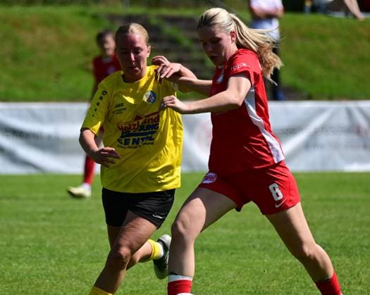14.06.2025 xkhx Bad Hersfeld Finale des Hessenpokals der Frauen SF BG MArburg - Kickers Offenbach Leonie Gosch (8, OFC Frauen) gegen Lena Marie Bauer (Marburg)