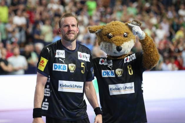 14.06.2025, xtgx, Handball, EHF Champions League Halbfinale 1, Füchse Berlin - HBC Nantes v.l. Max Darj (Berlin, 5) Jubel ueber den Sieg, Jubel nach Spielende Koeln