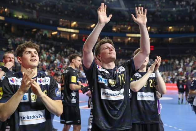 14.06.2025, xgox, Handball - EHF Champions League - Halbfinale 1 Fuechse Berlin - HBC Nantes emspor, v.l. Nils Lichtlein (Berlin, 17) Jubel ueber den Sieg, Jubel nach Spielende Koeln