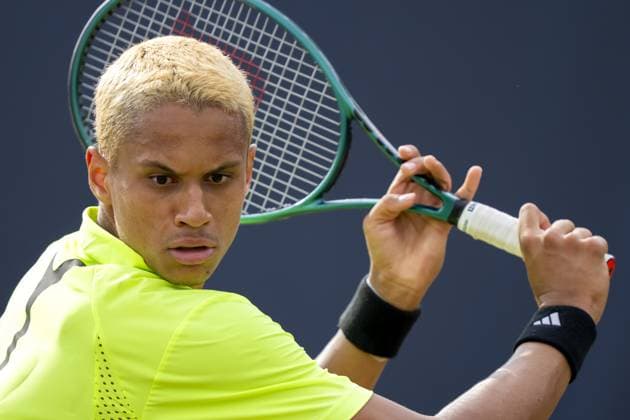 DEN BOSCH - Gabriel Diallo (CAN) in his match against Ugo Humbert (FRA) during the semifinals of the Libema Open. The tennis tournament takes place at the Autotron in Rosmalen. ANP SANDER KONING xVIxANPxSportx xxANPxIVx 529893913 originalFilename: 529893913.jpg