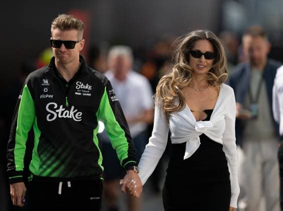 14.06.2025, xrarjax, Motorsport FIA Formel 1, Großer Preis von Kanada v.l. Nico Hülkenberg Huelkenberg (Sauber F1 Team) Startnummer 27 mit Ehefrau Egle Ruskyte (FIA REGULATIONS PROHIBIT ANY USE OF PHOTOGRAPHS as IMAGE SEQUENCES and or QUASI-VIDEO) Montreal