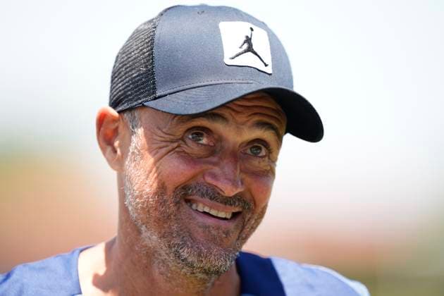 Paris Saint-Germain FC Training Session And press conference, PK, Pressekonferenz - FIFA Club World Cup 2025 Luis Enrique head coach of PSG during the press conference ahead of their FIFA Club World Cup 2025 group B match between Paris Saint-Germain FC and Club Atletico de Madrid at Rose Bowl Stadium on June 14, 2025 in Pasadena, California. Pasadena California United States  Copyright: xJosexBretonx originalFilename:bretonhernandez-parissai250614_npNR6.jpg