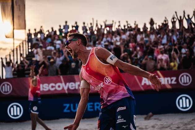 Beachvolleyball Männer Allianz German Beach Tour 2025 Tourstop Bremen 14.06.2025 David Poniewaz jubelt nach dem Sieg Bremen Waterfront Bremen Deutschland