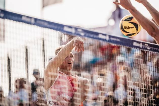 Beachvolleyball Männer Allianz German Beach Tour 2025 Tourstop Bremen 14.06.2025 Daniel Kirchner beim Angriff Bremen Waterfront Bremen Deutschland